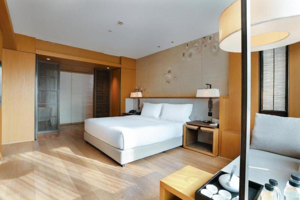 The East Hotel Hangzhou Exterior foto